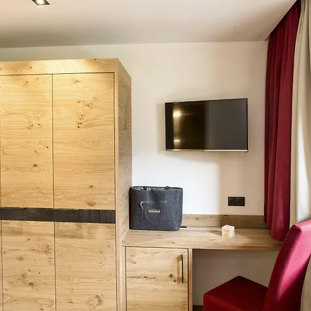Sonnenhof Hotel 4*