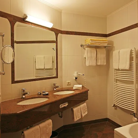 Sonnenhof Hotel 4*