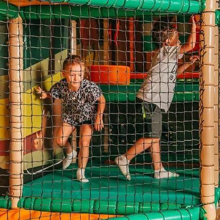 Sonnenhof צל אם צילר