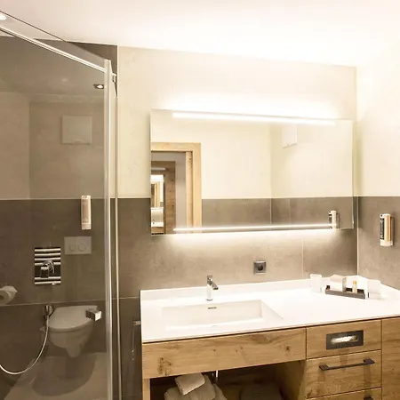 Sonnenhof Hotel 4*